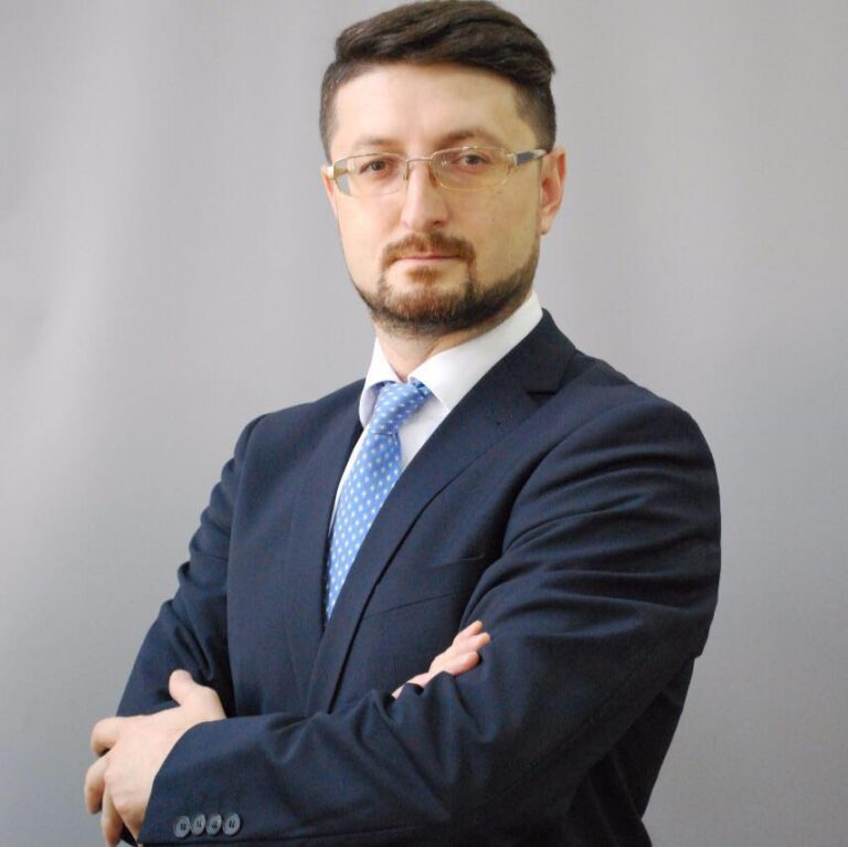 Самир Ахундов